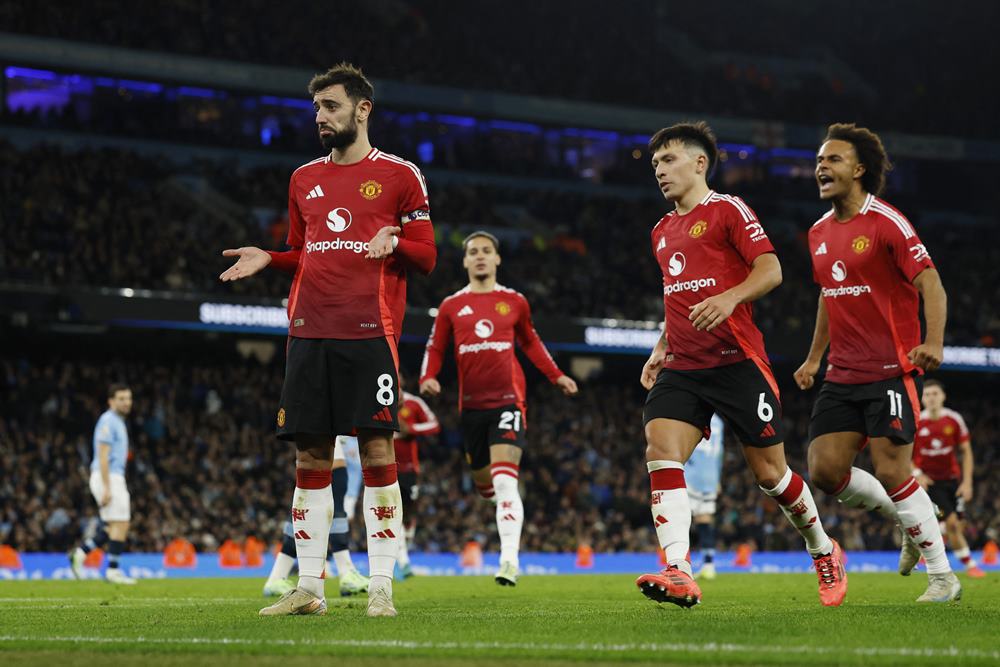 Manchester United Catatkan Comeback Dramatis di Derby Manchester, Menang 2-1 atas Manchester City